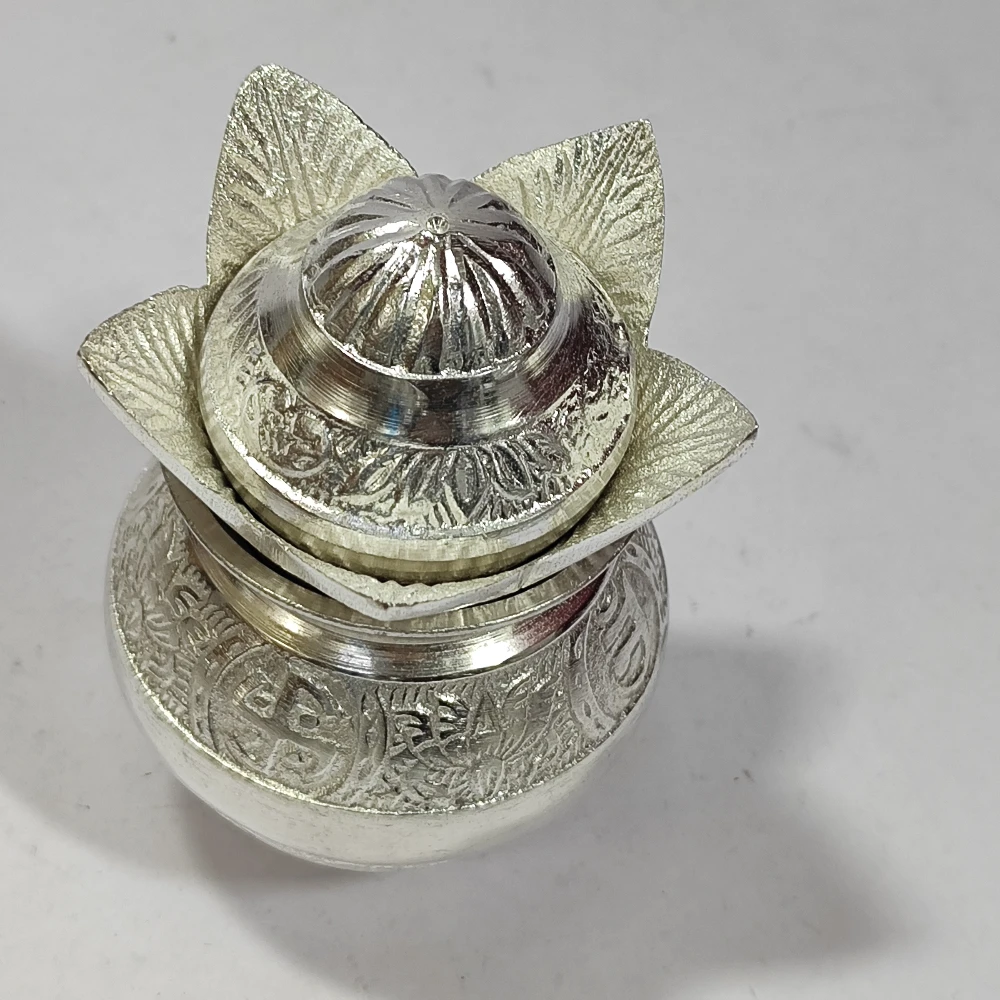 Lota with Nariyal-4.5No-Z13054