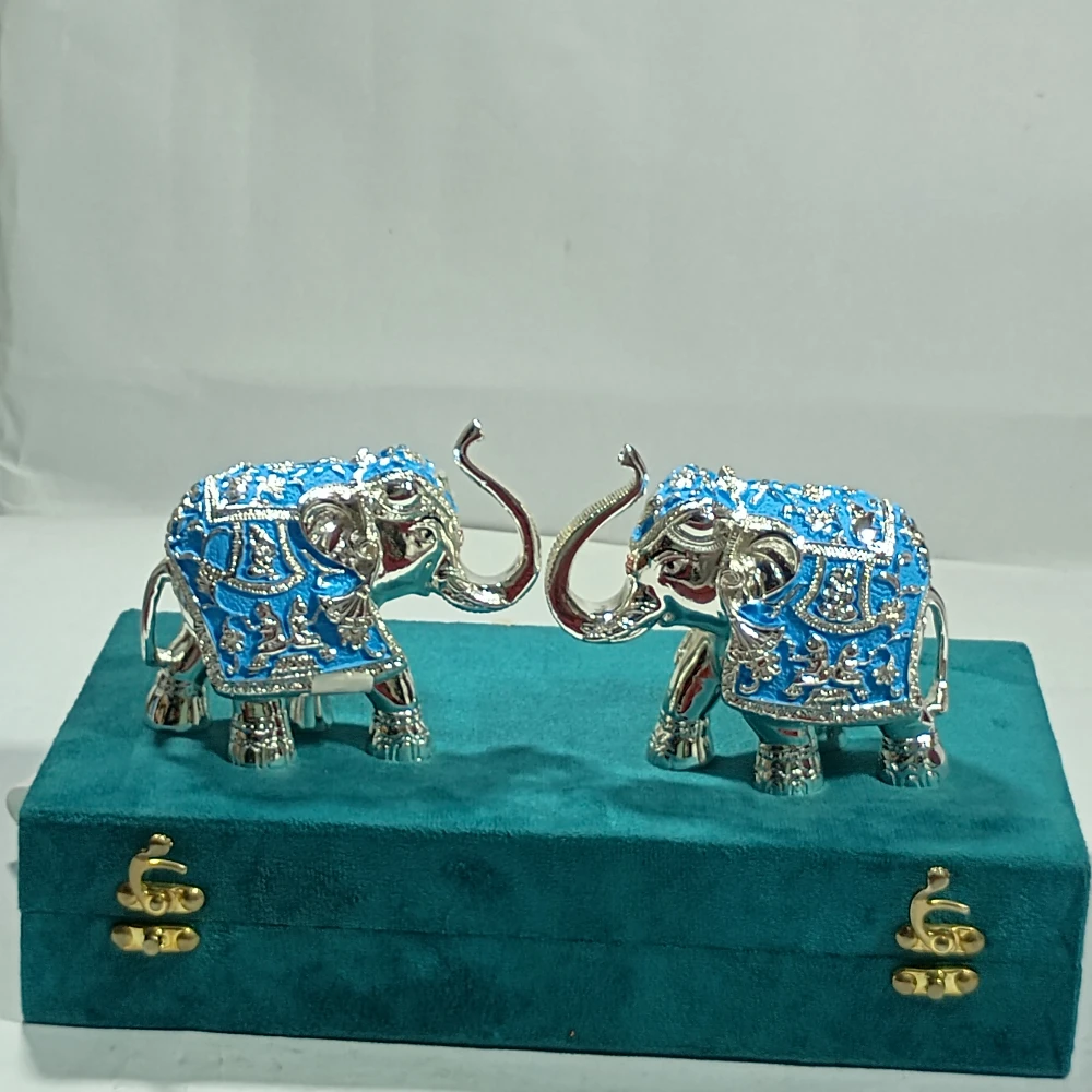 Two Elephant-5No-Z08552