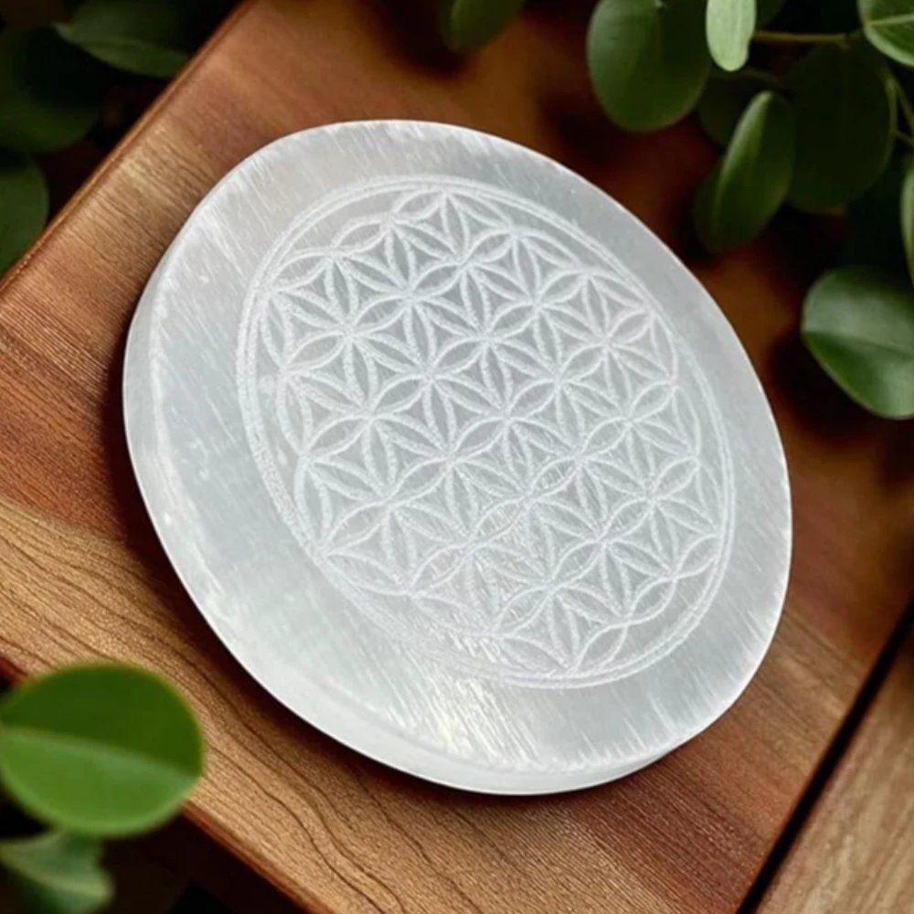 Agatesvibe Selenite Crystal Charging Plate – Engraved Sri Yantra Selenite Plate for Crystal Cleansing, Energy Recharging, & Pooja Rituals (Pack of 1) (Metatron Cube (Platonic Solid), 4 Inch)