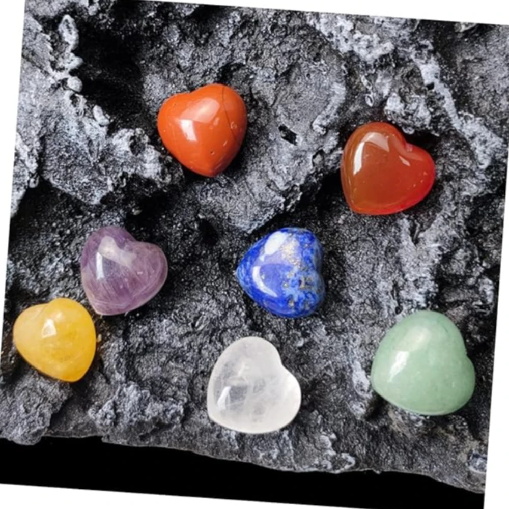 Agatesvibe "7-Piece Heart-Shaped Natural Stone Necklace Set – Meditation Crystals, Chakra Healing Stones, Holiday Gift & Decor (PAck of 1)
