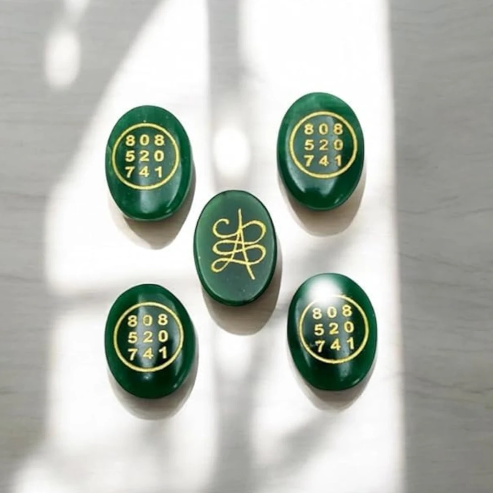 multiagate Natural Green Jade Money Switch Zibu Symbol Coin and Natural Green Jade Bracelet 8 MM Beads Attract Money Cash Flow and Wealth for Men and Women