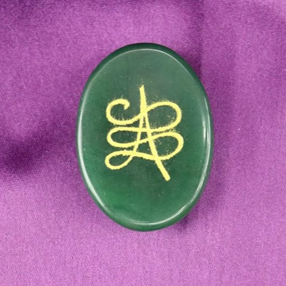 Agatesvibe Green Jade Crystal Money Switch Word & Zibu Symbol of Prosperity Natural Money Stone Oval Shape Cabochon Switchwords Gemstone for Reiki Crystal Stone Healing (Pack of 5)
