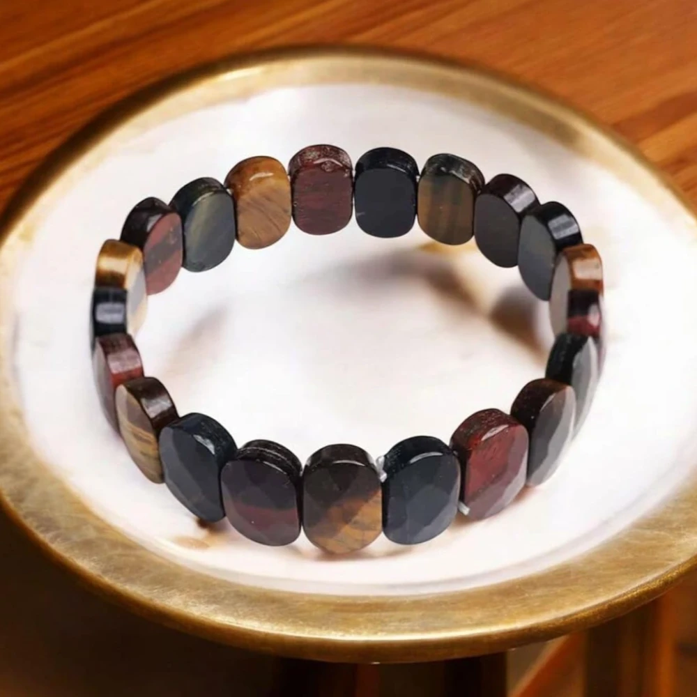 Agatesvibe "100% Natural IGLI Certified Black Tiger's Eye Crystal Bracelet – Reiki Chakra Healing, Yoga, Meditation, Feng Shui Energy Stone | Fancy Cut Beads, Stretchable, Unisex Jewelry(Pack of 1)