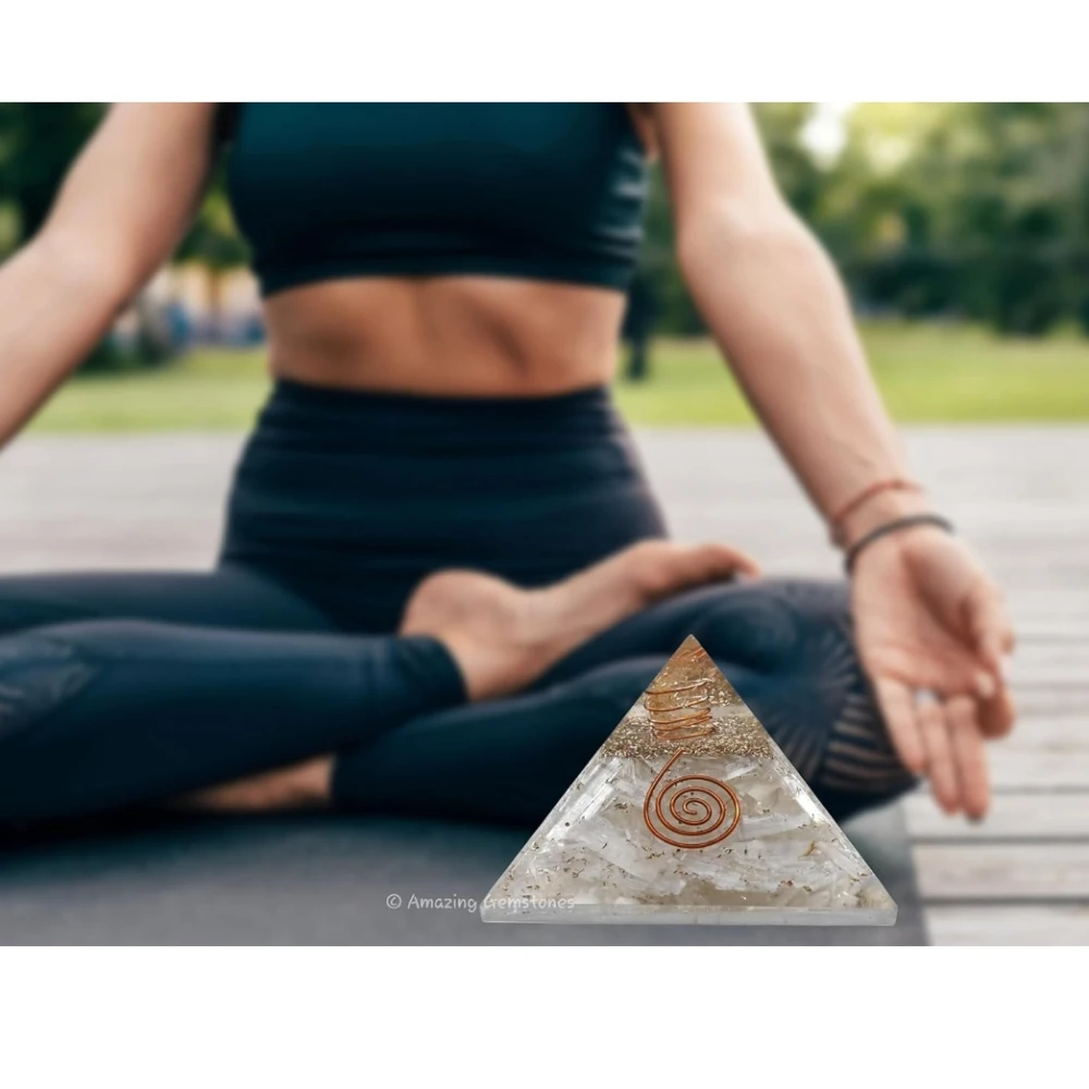 Agatesvibe Selenite Orgonite Pyramid – Large Natural Healing Crystal for Yoga, Meditation, Energy Cleansing & Home Office Decor – Spiritual Vastu Tool (Pack of 1)