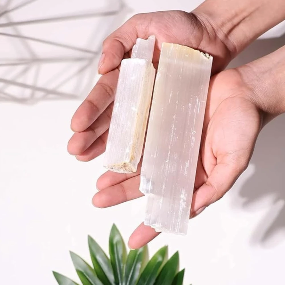 Agatesvibe Healing Crystal Raw Stone - 200g | AAA+ Grade Gemstone for Reiki, Vastu & Meditation | Perfect for Home Décor & Energy Healing (PAck of 1) (Selenite)