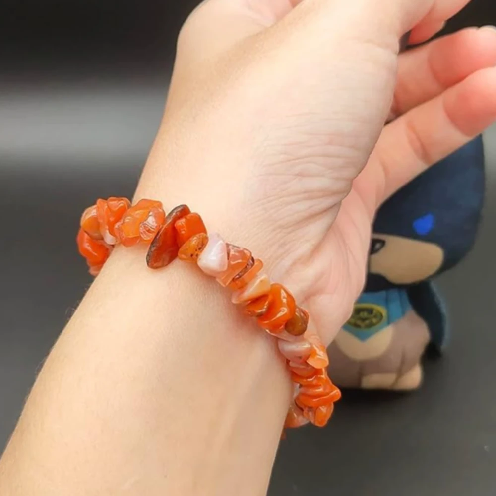 Agatesvibe Crystals Stretch Bracelet Irregular Beads Stretch Healing Crystals Chips Natural Gemstone for Women Jewelry Reiki Meditation (Pack of 1) (Carnelian)