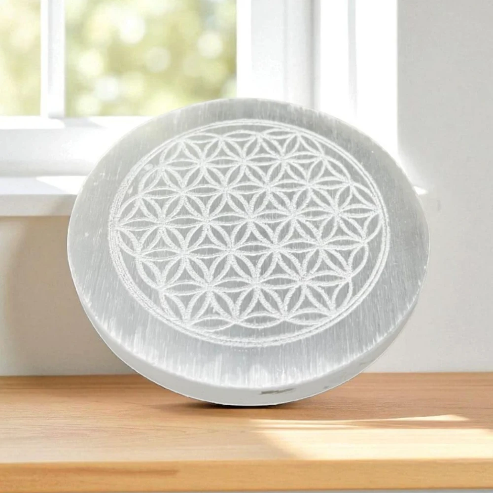 Agatesvibe Selenite Crystal Charging Plate – Engraved Sri Yantra Selenite Plate for Crystal Cleansing, Energy Recharging, & Pooja Rituals (Pack of 1) (Flower of Life, 4 Inch)