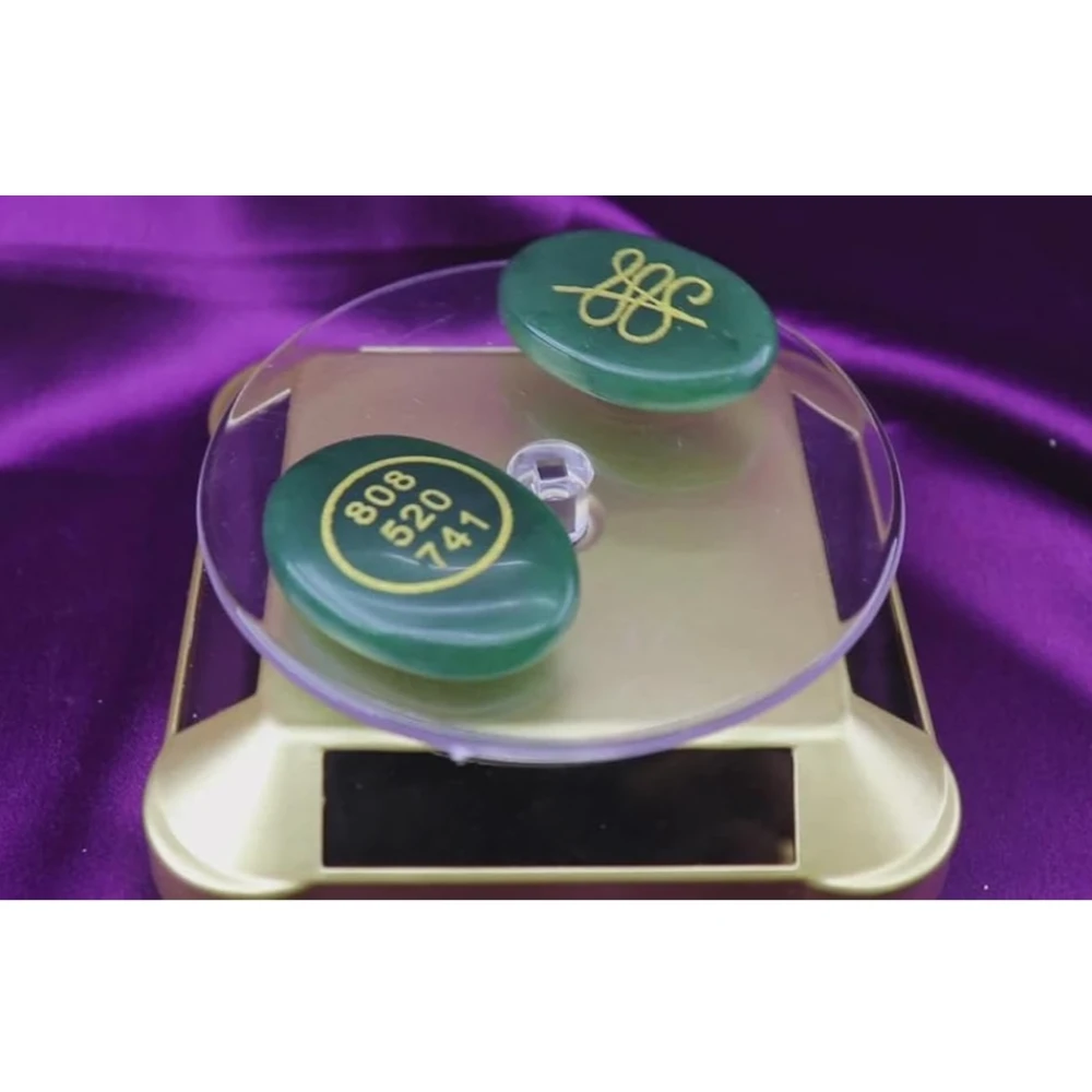 Agatesvibe Green Jade Crystal Money Switch Word & Zibu Symbol of Prosperity Natural Money Stone Oval Shape Cabochon Switchwords Gemstone for Reiki Crystal Stone Healing (Pack of 2)