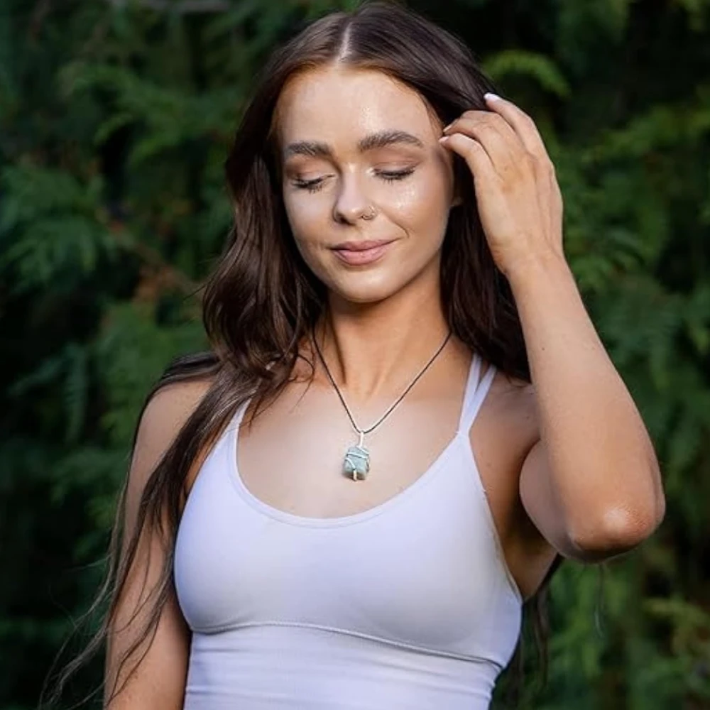 Agatesvibe Healing Crystal Pendant Necklace for Women – Handmade Jewelry with Ethically Sourced Genuine Crystals & Healing Stones (Pack of 1) (Moss Agate)