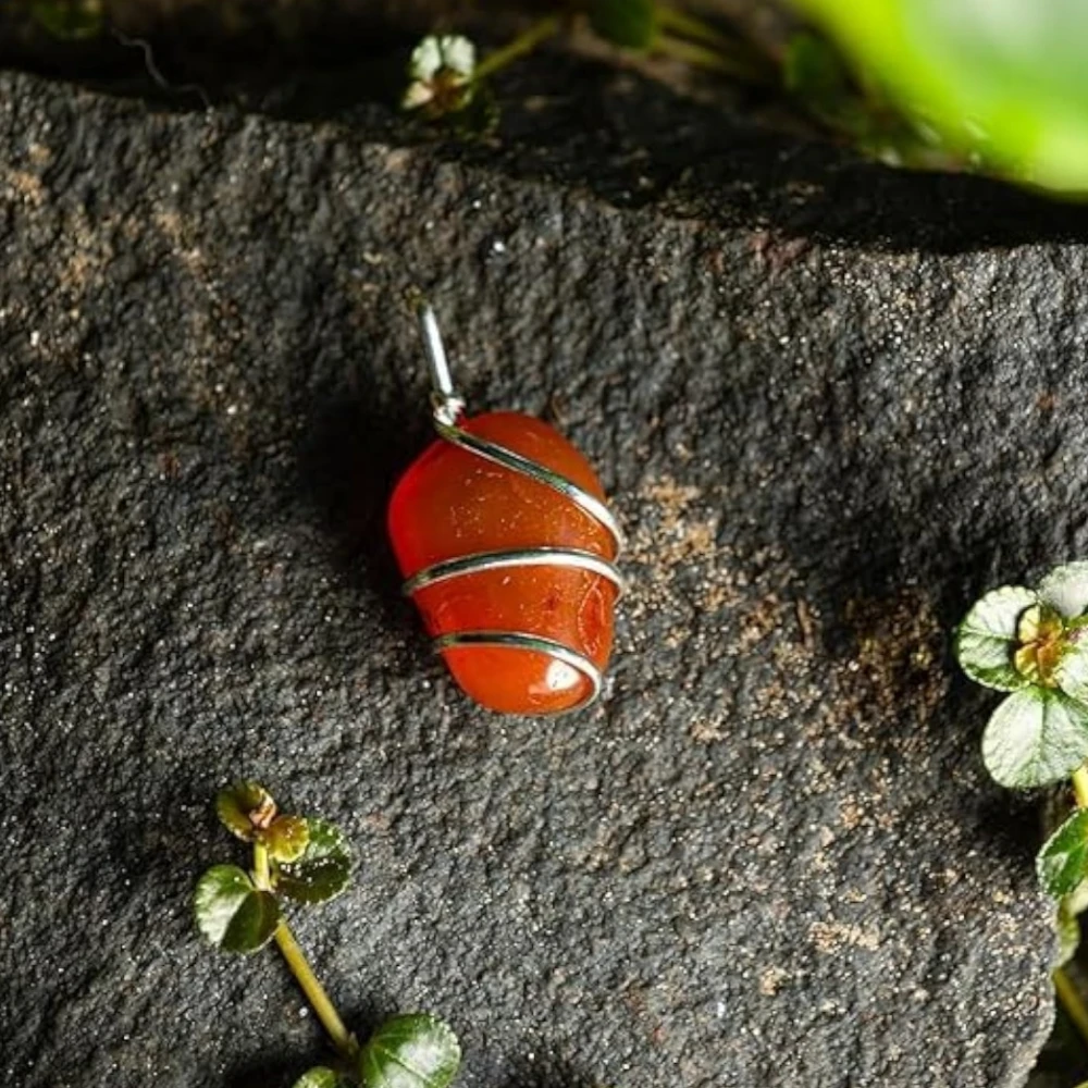 Agatesvibe Healing Crystal Pendant Necklace for Women – Handmade Jewelry with Ethically Sourced Genuine Crystals & Healing Stones (Pack of 1) (Carnelian)