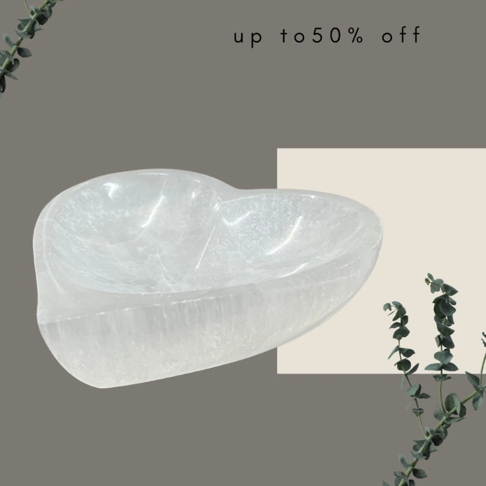 Agatesvibe 4 Inch Selenite Bowl | Hand-Carved Heart Shape Crystal Bowl | Selenite Charging Bowl for Cleansing, Charging & Smudging | Healing Stone Holder for Crystals, Decor & Gift (Pack of 1)