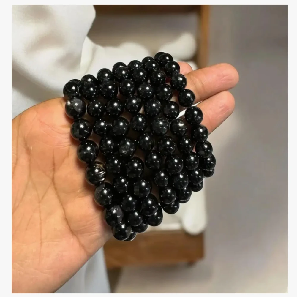 Agatesvibe Natural Whitby Jet 10mm rondelle smooth 7inch Semi-Precious Gemstones Beaded Bracelets for Men Women Healing Crystal Stretch Beaded Bracelet Unisex (Pack of 1)