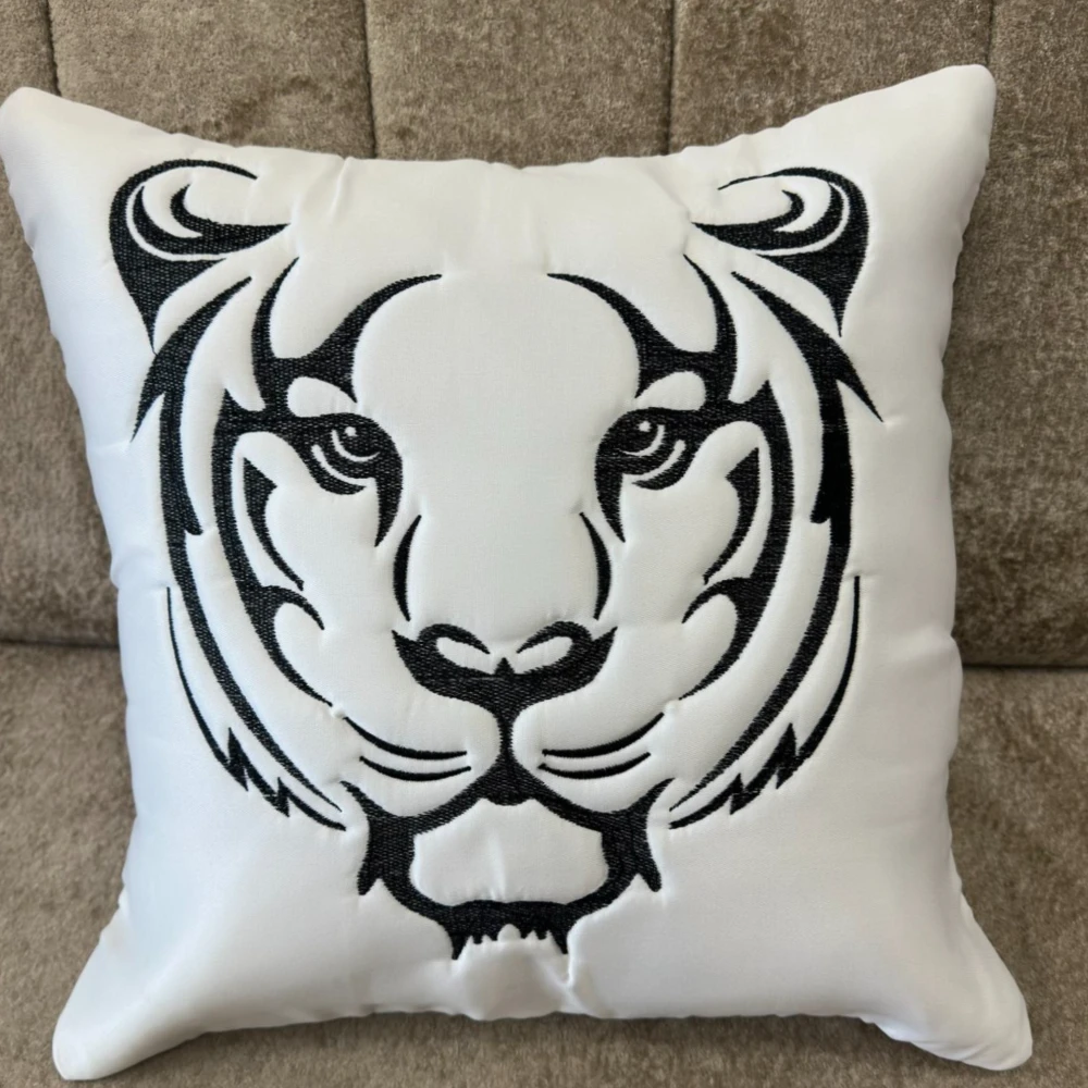 Bengal tiger cushion cover