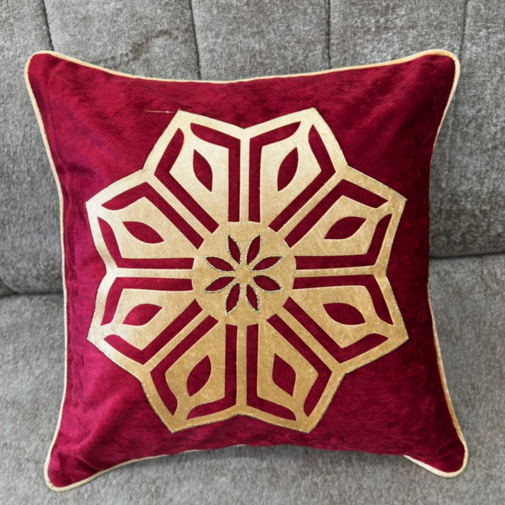 Spider cushion cover